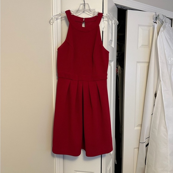 A Byer Red Dress - Beautiful - Picture 2 of 12